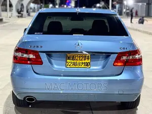Mercedes-Benz E250 2011 Blue
