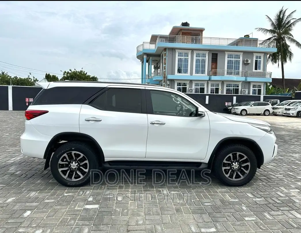 Toyota Fortuner 2017 White