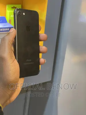 Apple iPhone 7 32 GB Black
