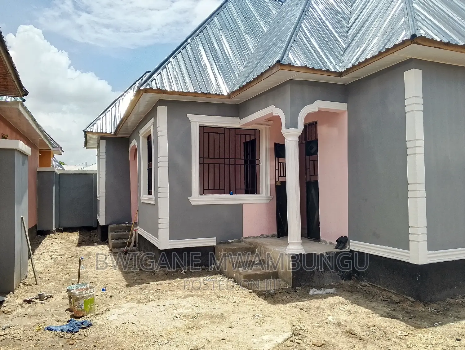 4bdrm Apartment in Chamazi Msufini, Mbagala for sale