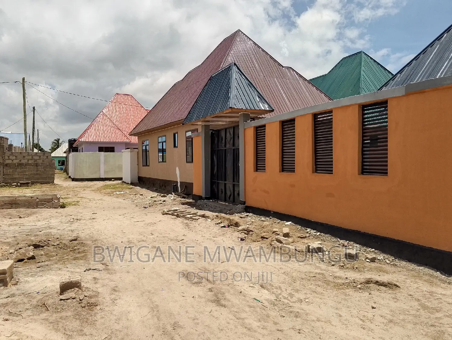4bdrm Apartment in Chamazi Msufini, Mbagala for sale
