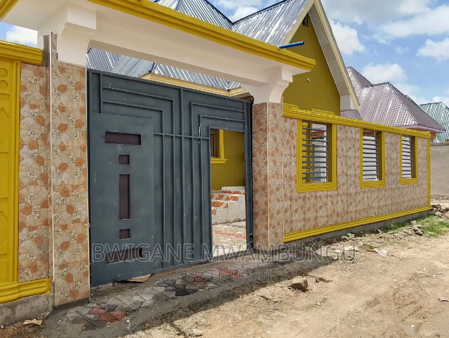 3bdrm Apartment in Chamazi Msufini, Mbagala for sale