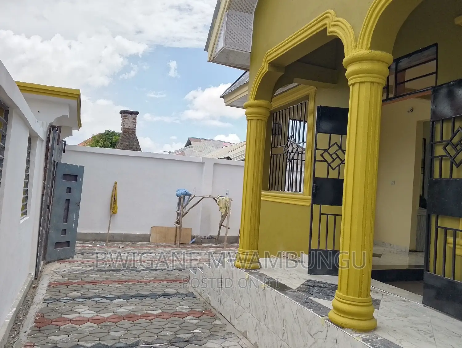 3bdrm Apartment in Chamazi Msufini, Mbagala for sale