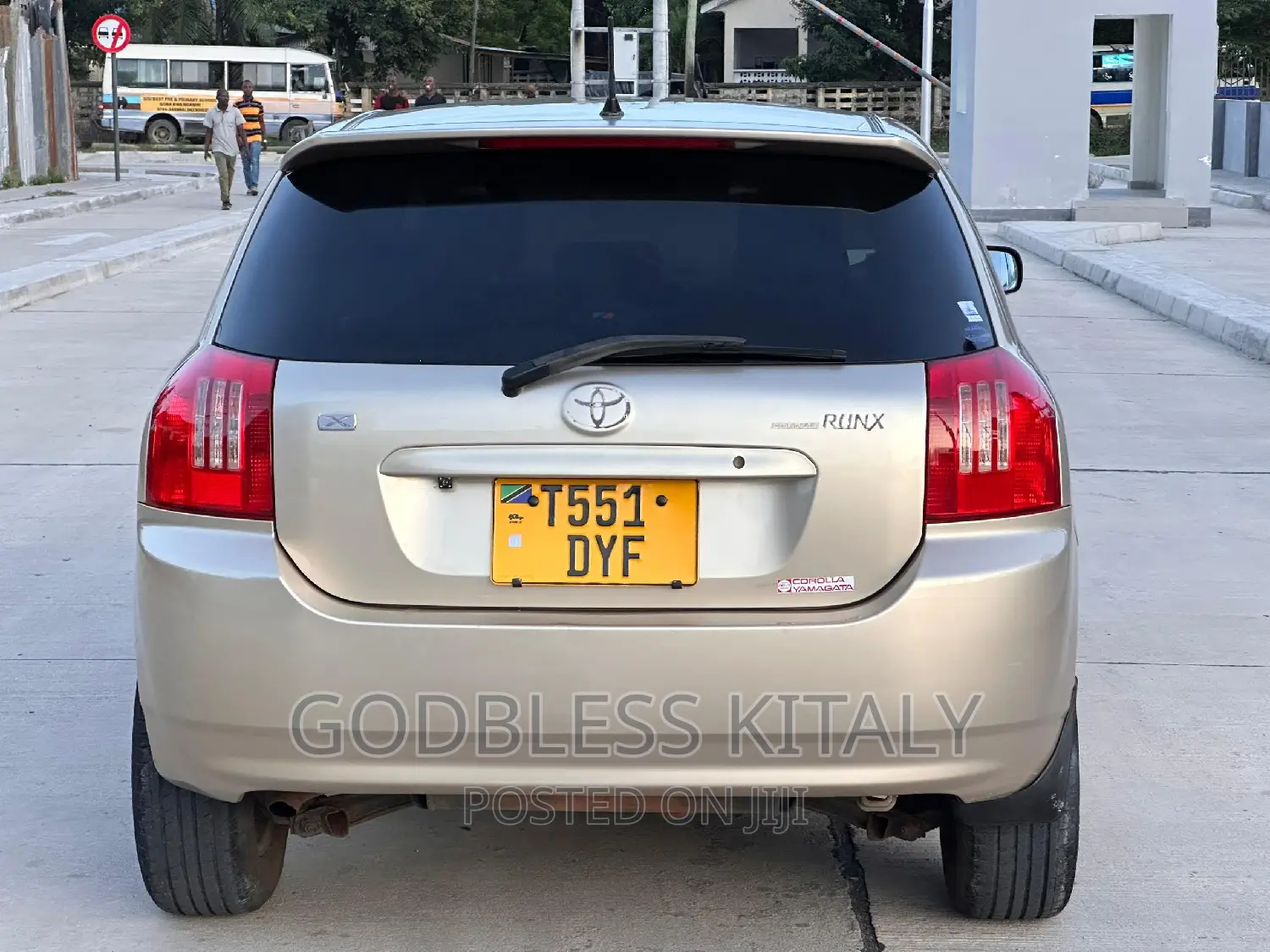 Toyota Corolla RunX 2005 Gold