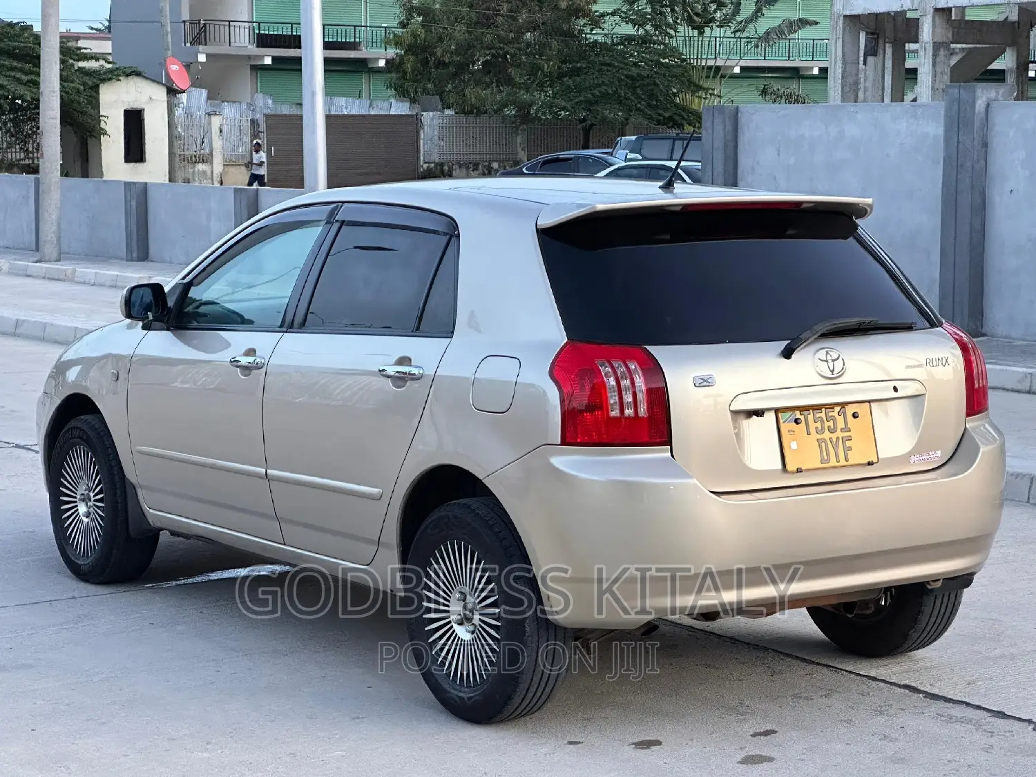 Toyota Corolla RunX 2005 Gold