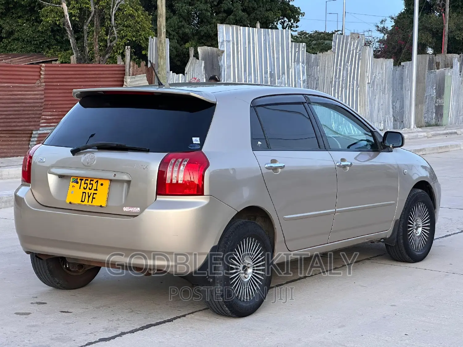 Toyota Corolla RunX 2005 Gold
