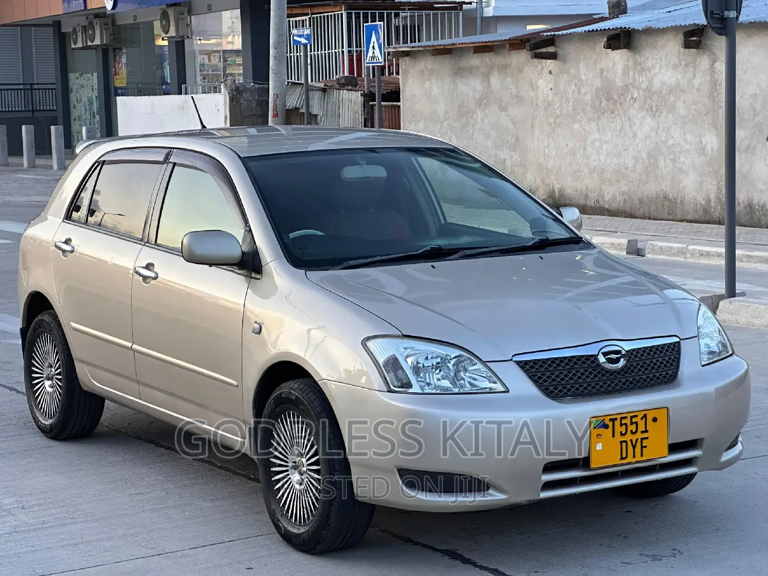 Toyota Corolla RunX 2005 Gold