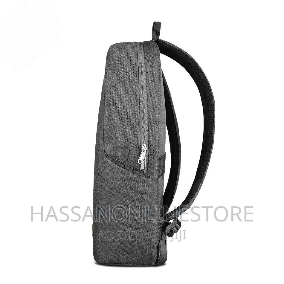 Wiwu Pilot Black 15.6' Laptop Traveling Backpack - Gray