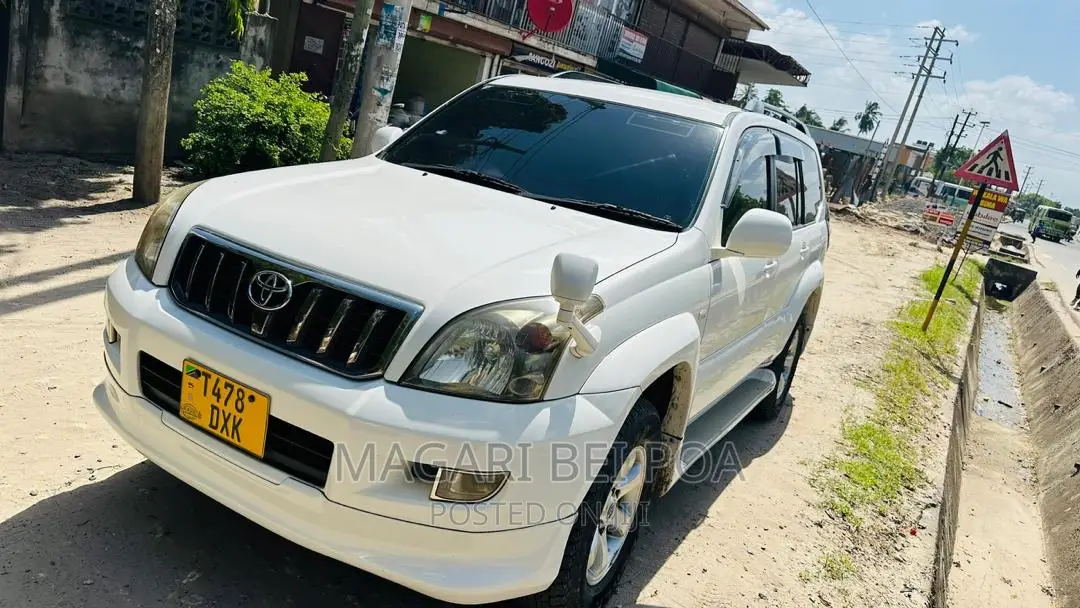 Toyota Land Cruiser Prado 2006 White