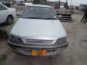 Toyota Carina 2000 Silver