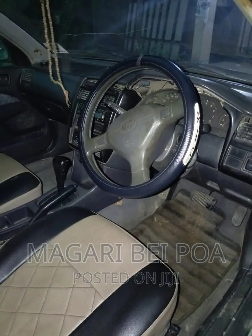 Toyota Carina 2000 Silver