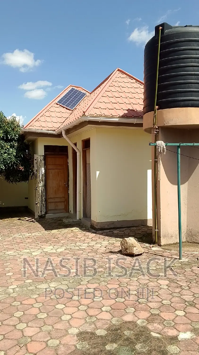 Furnished 3bdrm House in Mwanza Street, Nyamongoro for sale
