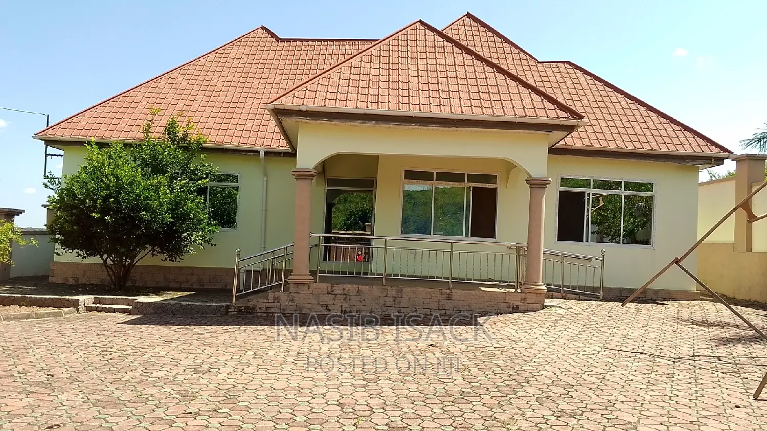 Furnished 3bdrm House in Mwanza Street, Nyamongoro for sale