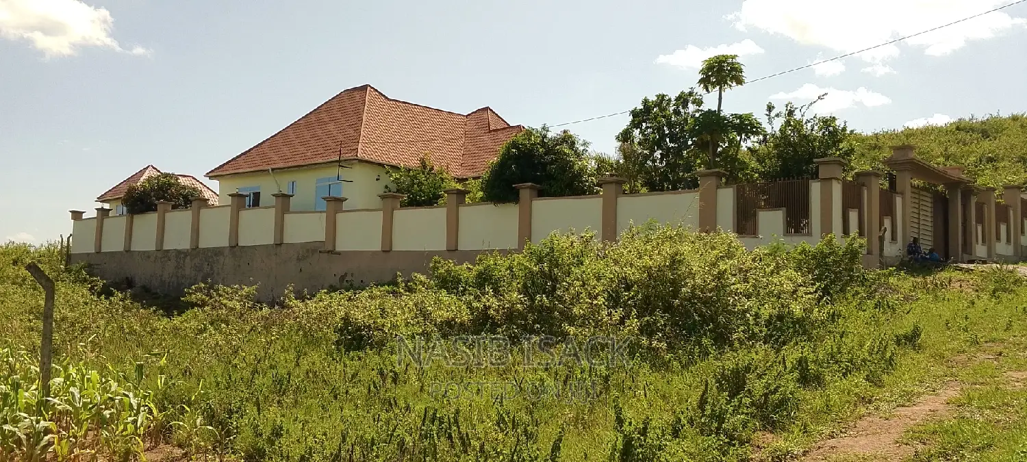 Furnished 3bdrm House in Mwanza Street, Nyamongoro for sale