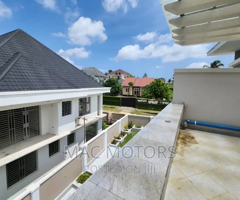 5bdrm Mansion in My Real Estate, Goba for sale