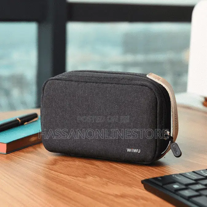 Wiwu Cozy Storage Bag 8.2" - Black