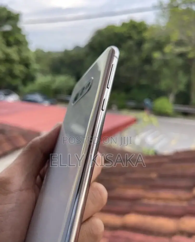 Samsung Galaxy S10e 128 GB White