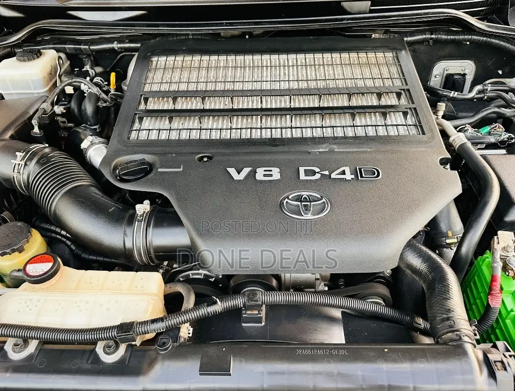 Toyota Land Cruiser 2015 White