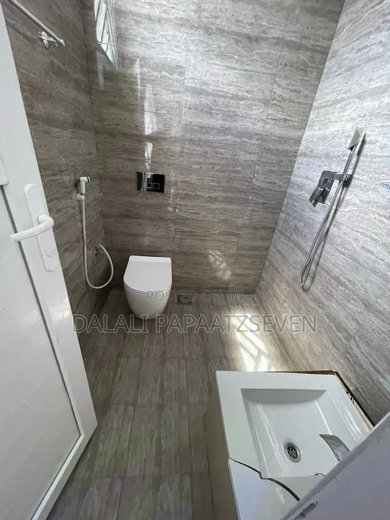 4bdrm House in Dalalipapaatzseven, Kinondoni for rent