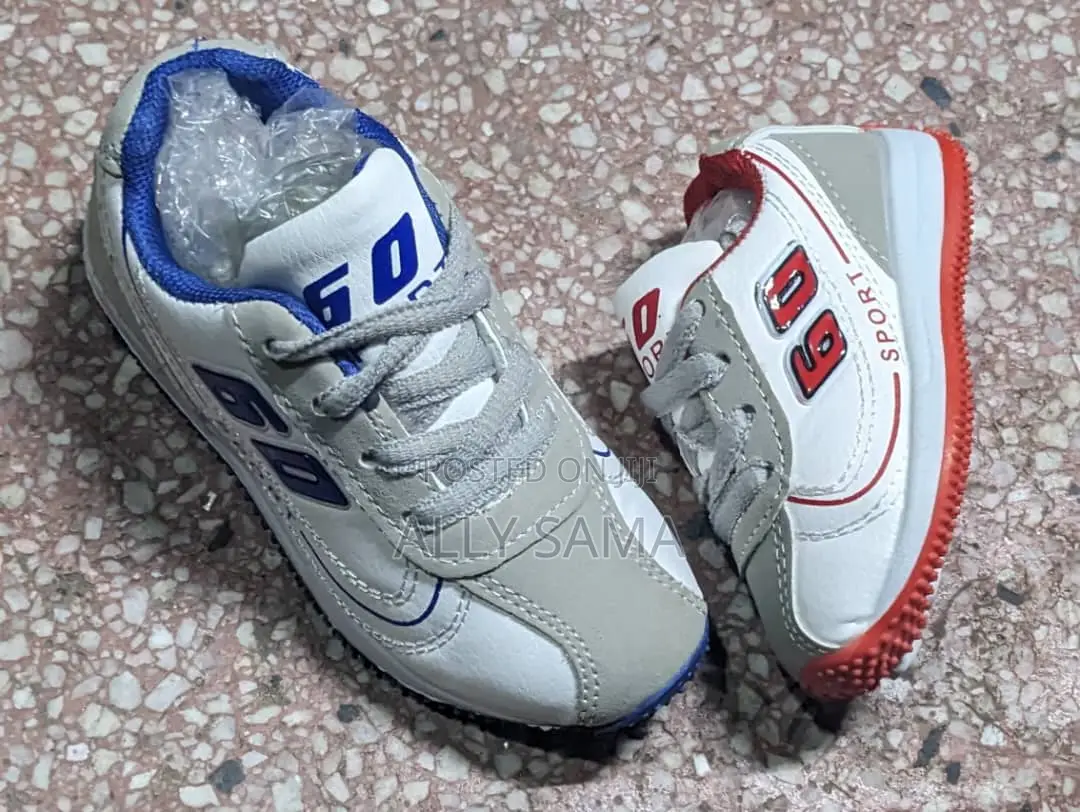 Sport60 Sneakers Shoes Unisex