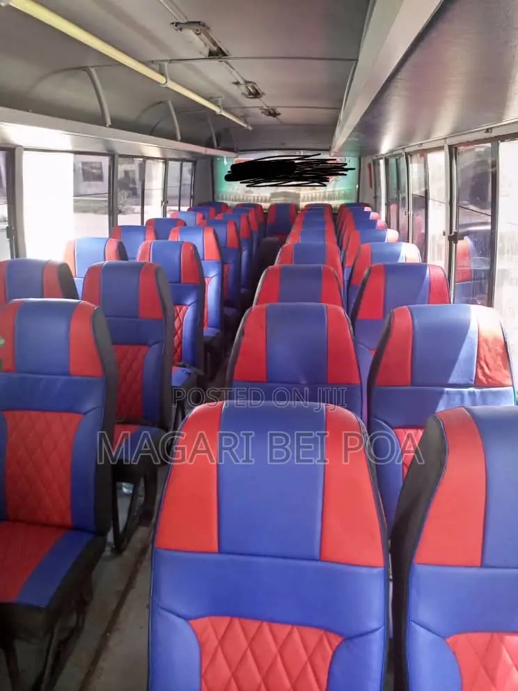 Tata Starbus Ultra Skool 1999 Blue