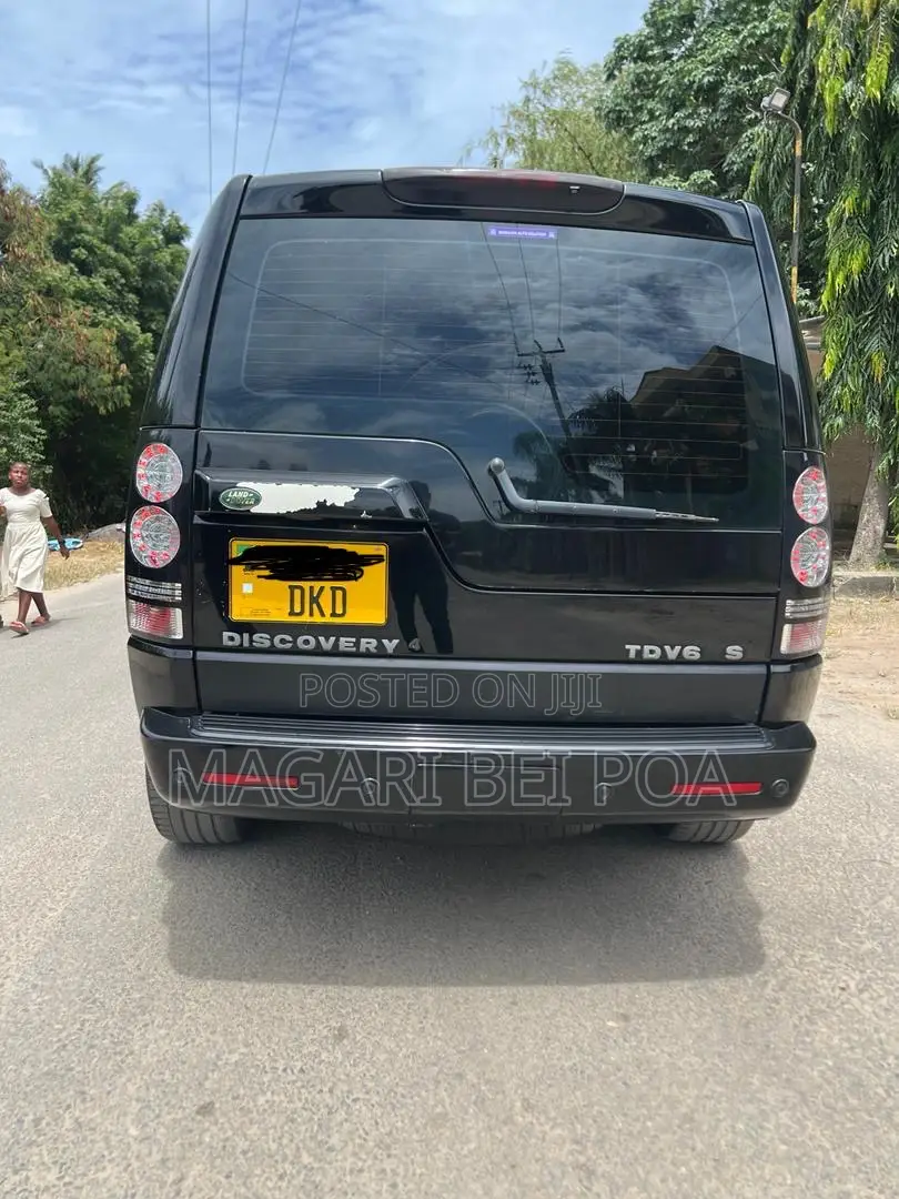 Land Rover Discovery Sport 2019 Black