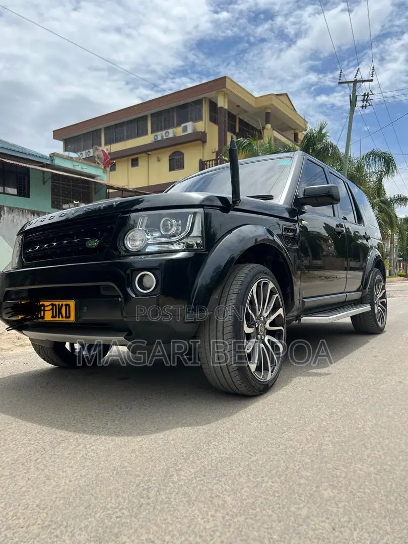 Land Rover Discovery Sport 2019 Black
