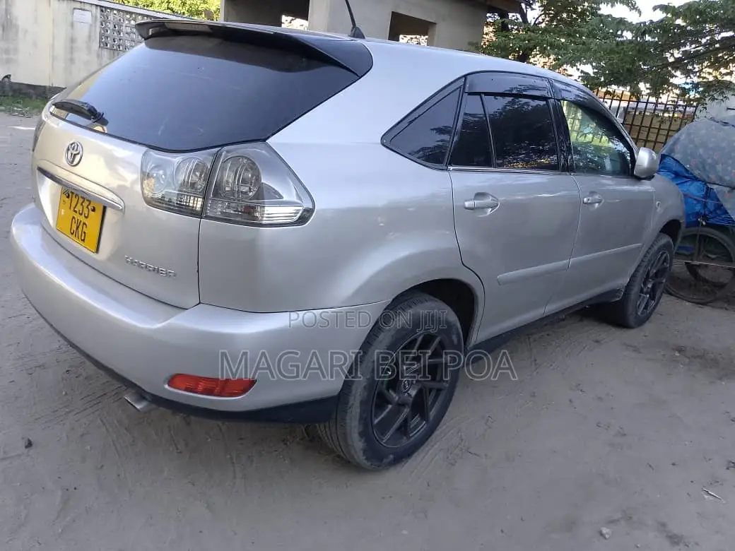 Toyota Harrier 2001 Silver