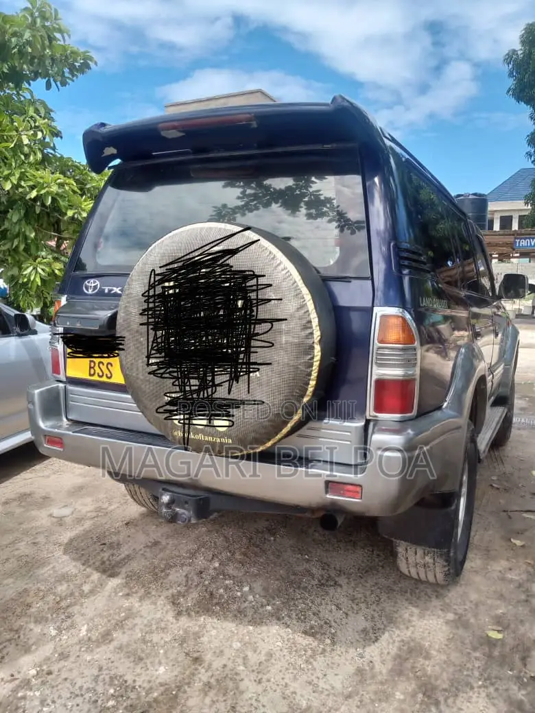 Toyota Land Cruiser Prado 2004 Blue