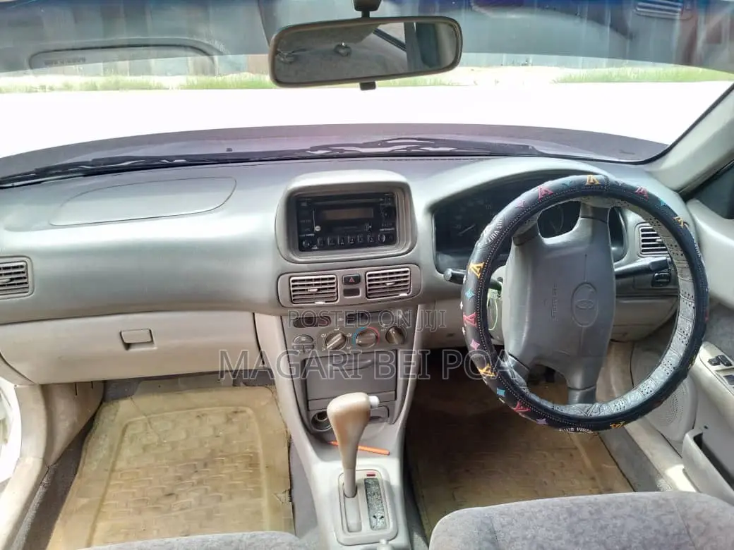 Toyota Sprinter 2000 White