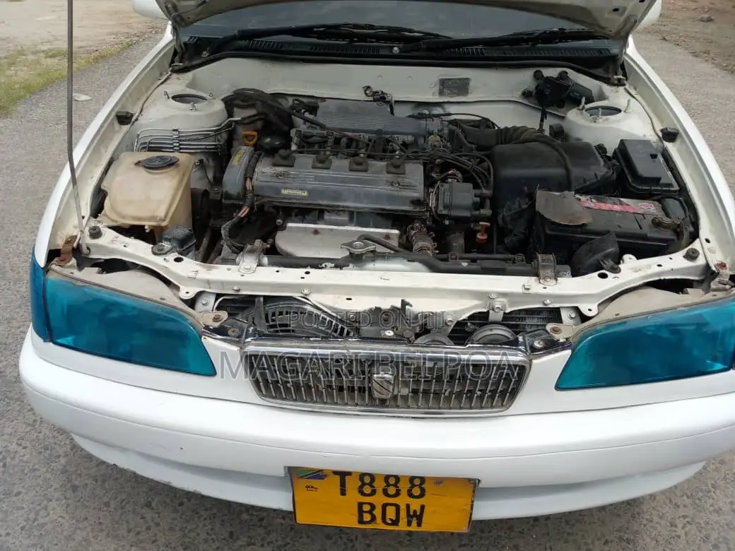 Toyota Sprinter 2000 White