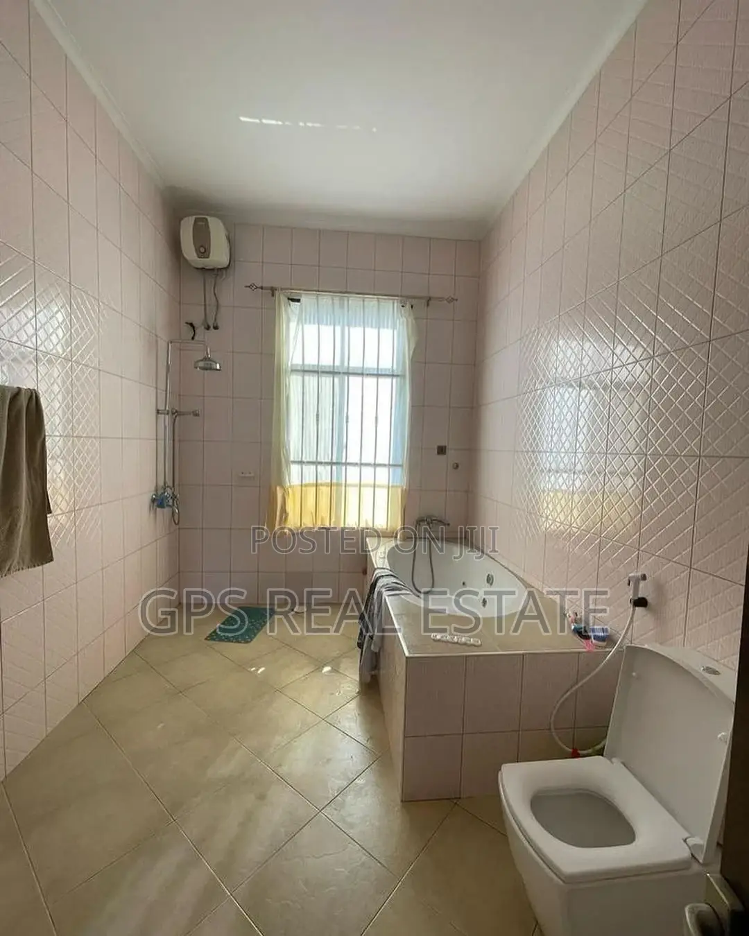 4bdrm Mansion in Bahari Beach, Kinondoni for sale