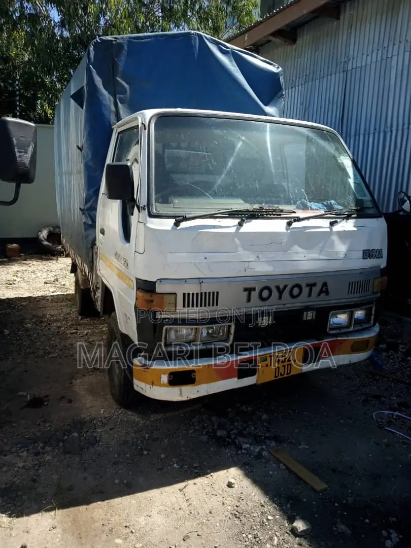 Toyota Dayana