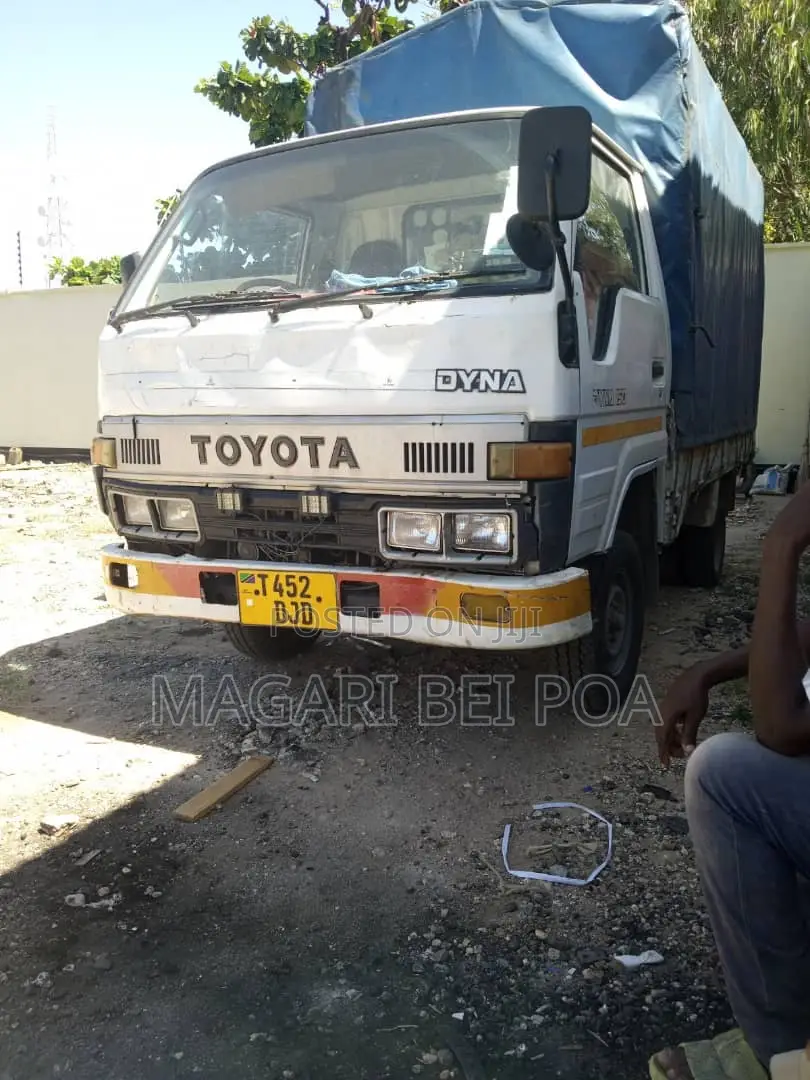 Toyota Dayana