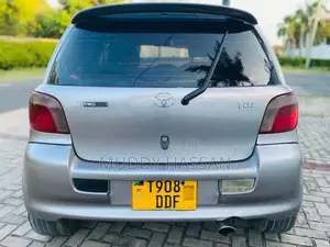 Toyota Vitz 2003 Gray