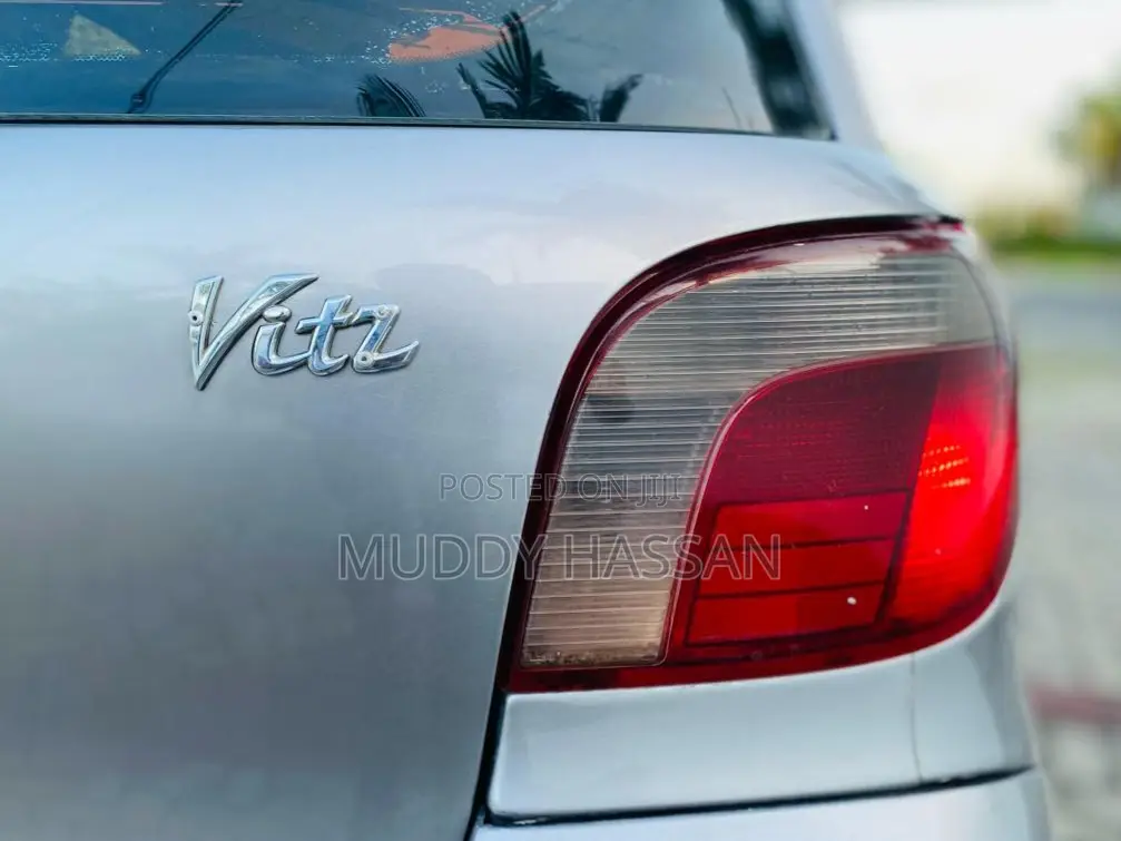 Toyota Vitz 2003 Gray