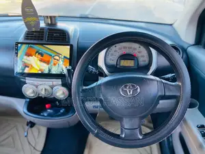 Toyota Passo 2005 Pink