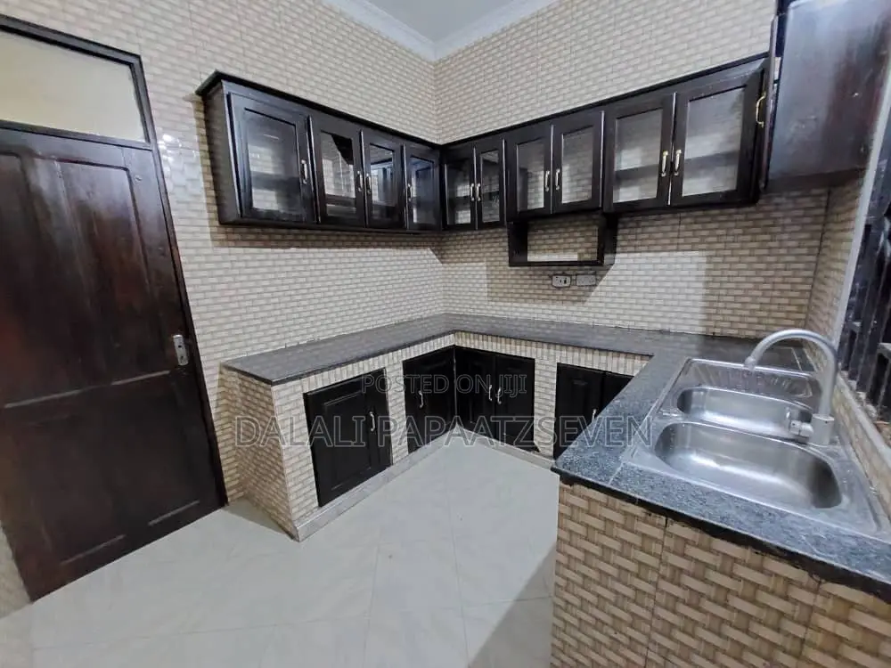 2bdrm House in Dalalipapaatzseven, Kimara for rent