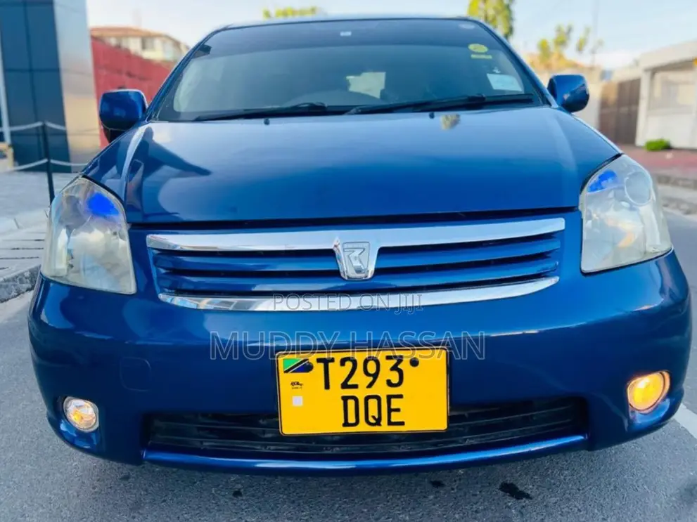 Toyota Raum 2006 Blue