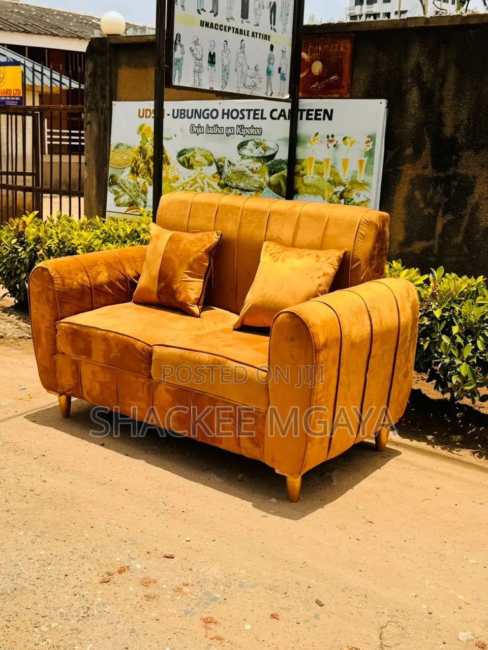 Sofa Za Watu Wawili