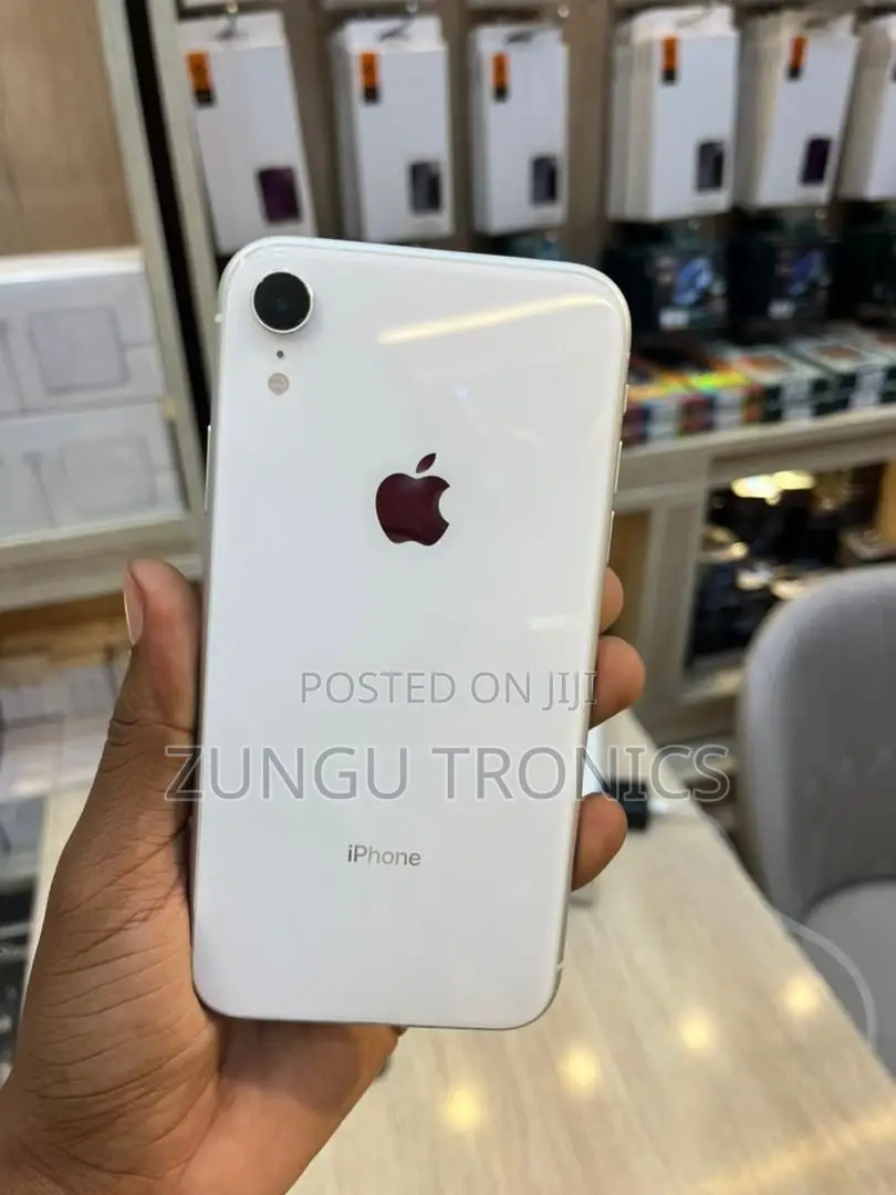 Apple iPhone XR 64 GB White