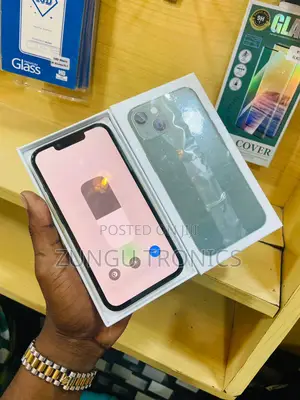 New Apple iPhone 13 128 GB White