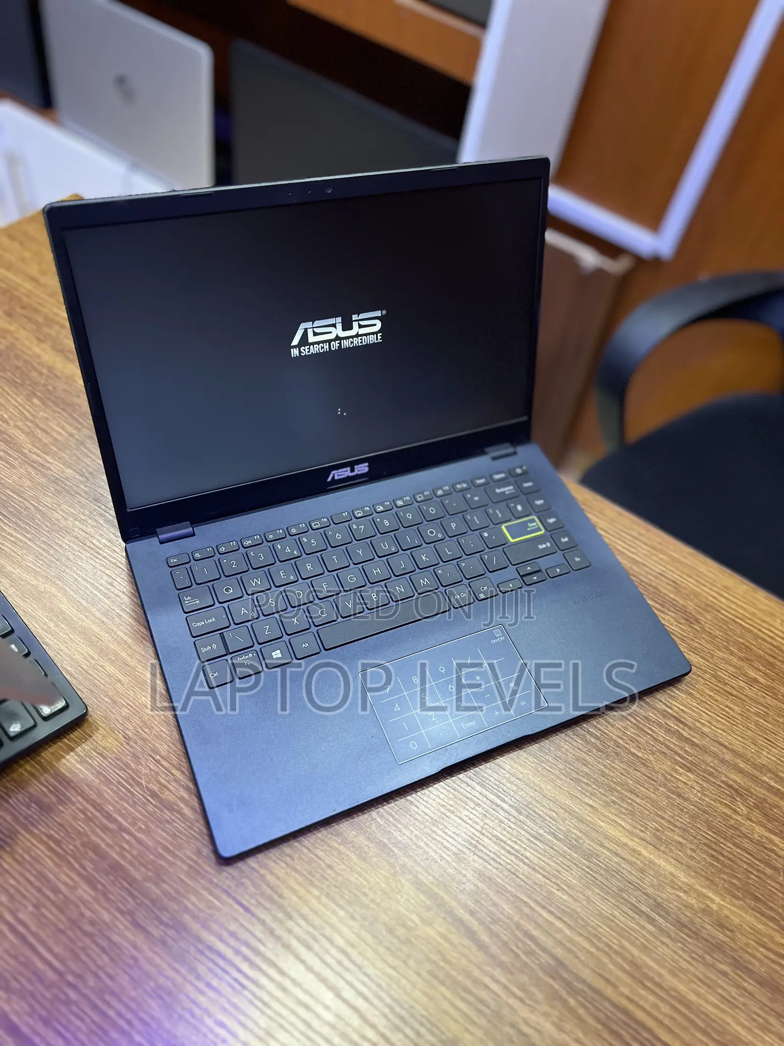 Laptop Asus E406SA 4GB Intel SSD 128GB