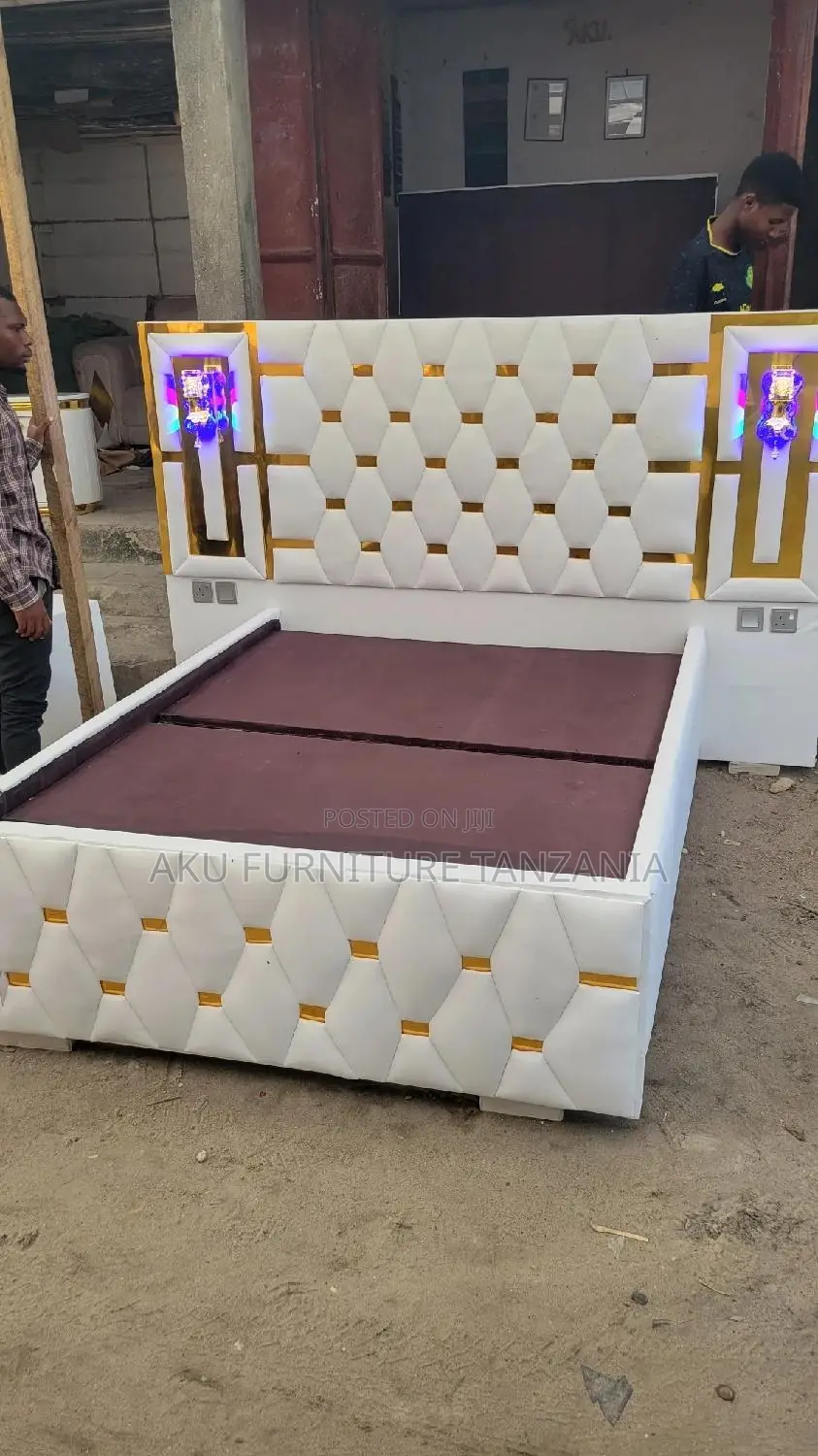 5/6 Gold Mirrored Sofabed