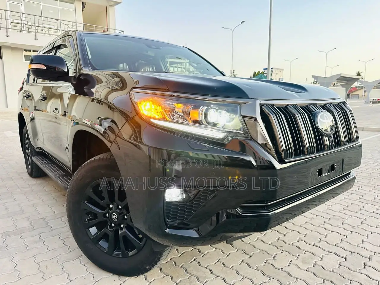 Toyota Land Cruiser Prado 2022 Black