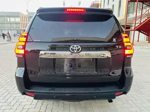 Toyota Land Cruiser Prado 2022 Black