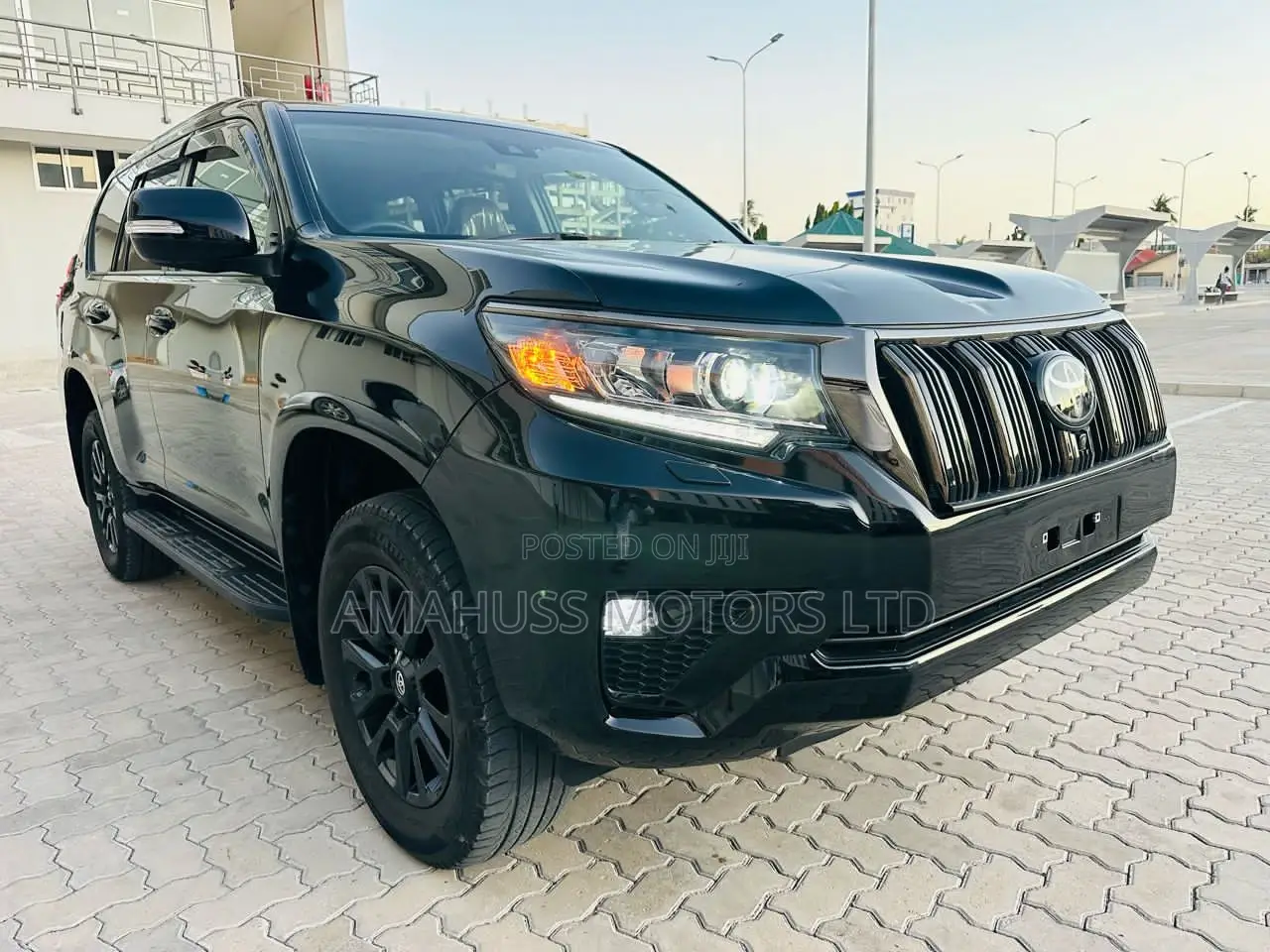 Toyota Land Cruiser Prado 2022 Black