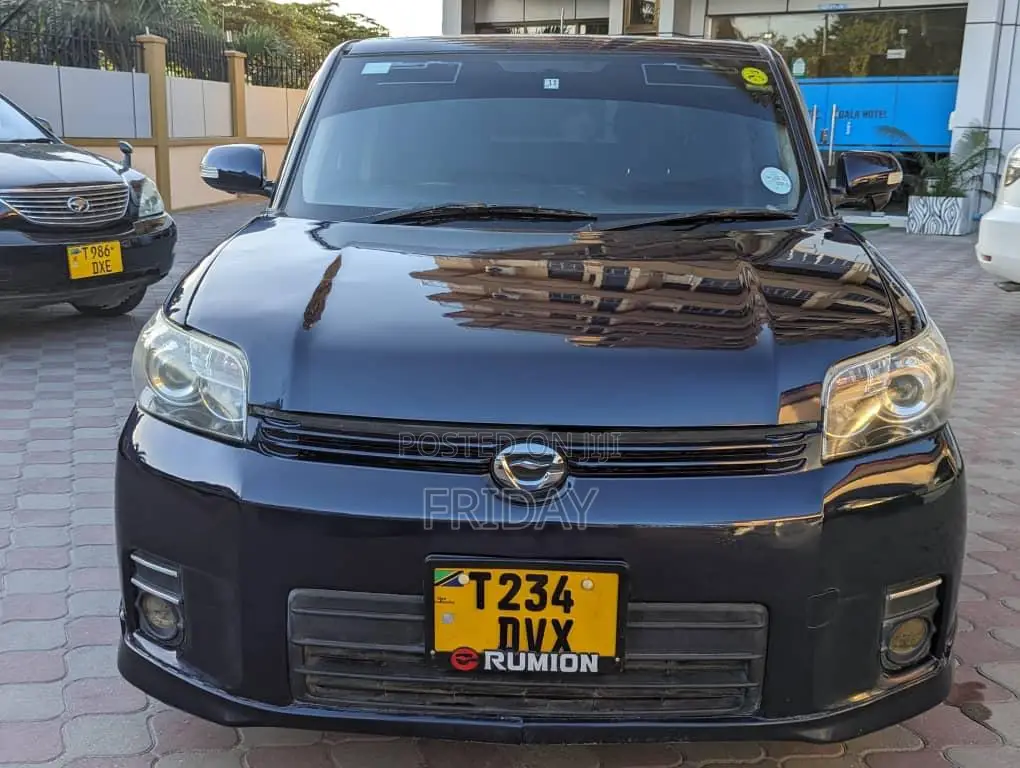 Toyota Corolla Rumion Hatchback 1.5 FWD 2008 Black