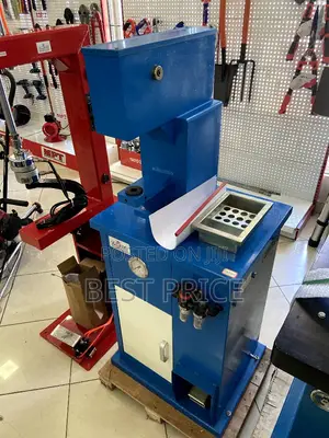 Pneumatic Automobile Riverting Machine Using Air