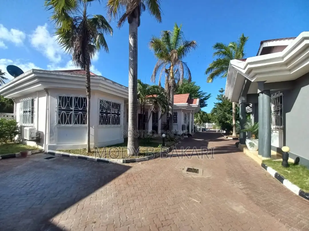 Furnished 3bdrm Villa in Mikocheni for rent